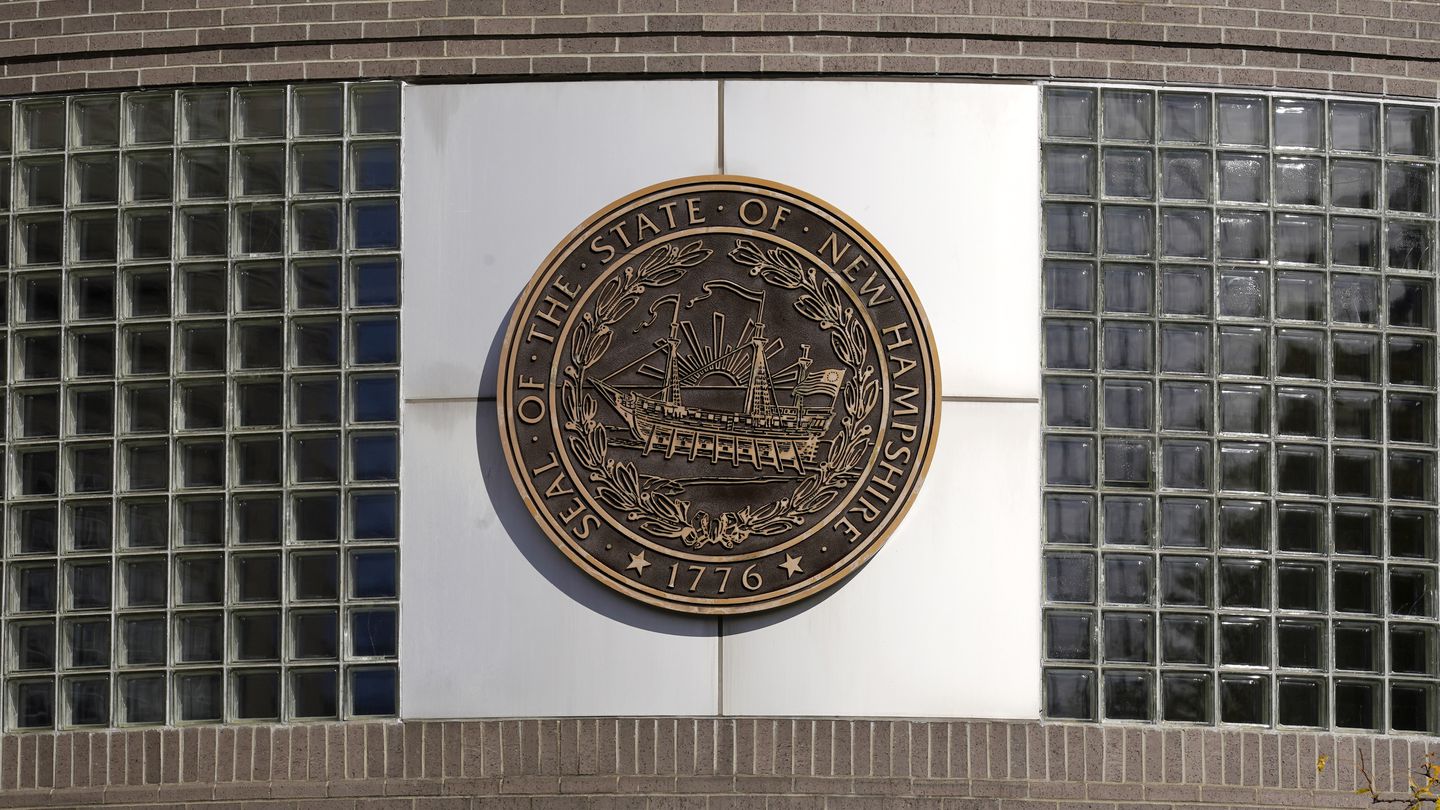 The seal of the State of New Hampshire outside the Hillsborough (South) County Superior Courthouse in Nashua, N.H., Sunday, Oct. 11, 2020. (AP Photo/Charles Krupa)